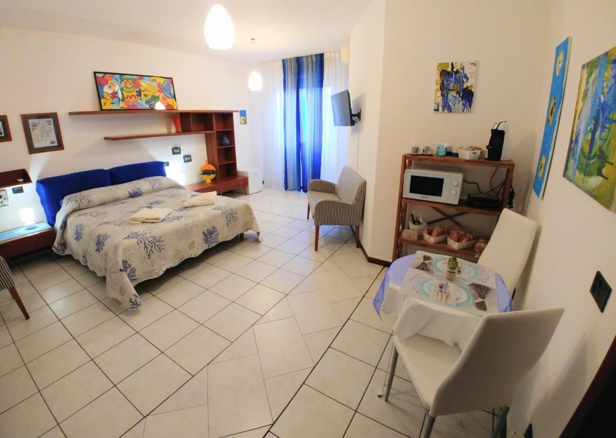 1 2 3 Stella Bed & Breakfast Алгеро Екстериор снимка